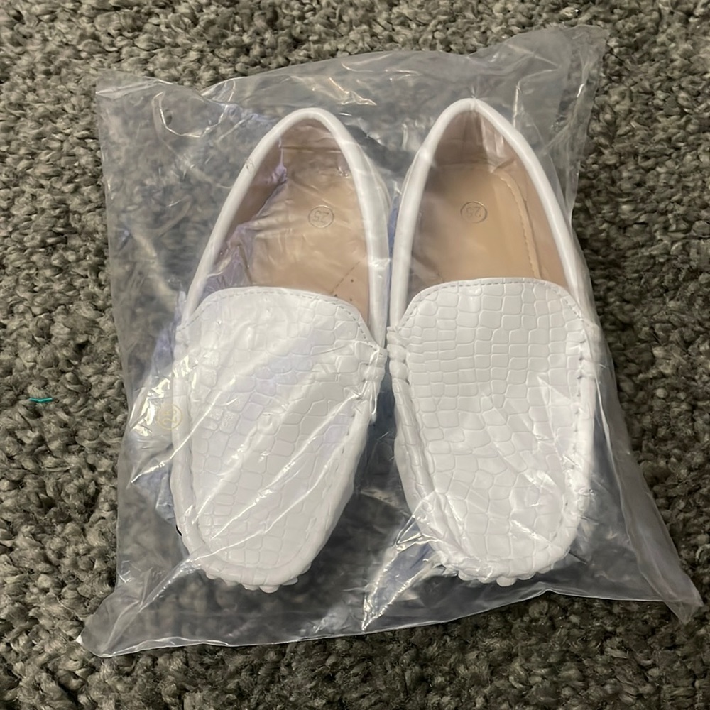 White dress shoes NWOT